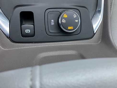 Used 2019 Chevrolet Traverse LT w/ LPO, Floor Liner Package image 12