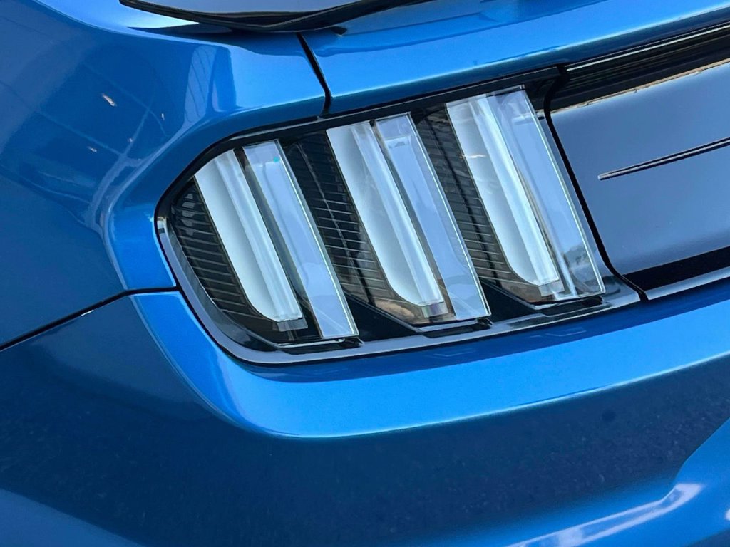 Used 2019 Ford Mustang Shelby GT350 w/ Technology Package RWD image 10