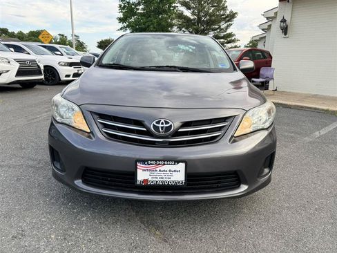 Used 2013 Toyota Corolla LE FWD image 2