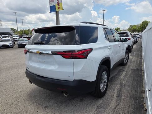 Used 2023 Chevrolet Traverse LT FWD image 6