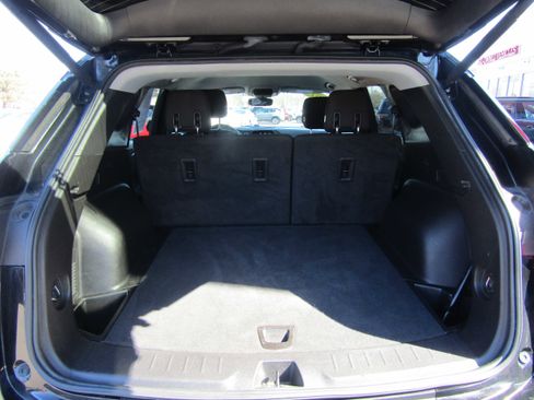 Used 2019 Chevrolet Blazer LT image 16