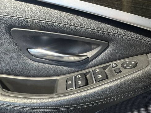 Used 2011 BMW 528i Sedan RWD image 8