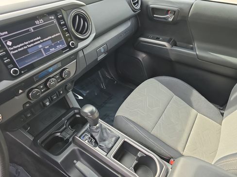 Used 2021 Toyota Tacoma TRD Sport image 26