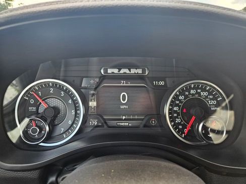 Used 2025 RAM 1500 Laramie AWD/4WD image 15