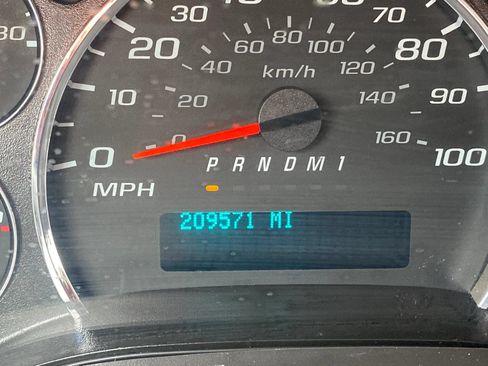 Used 2020 Chevrolet Express 2500 w/ Driver Convenience Package RWD image 12