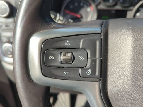 Used 2022 Chevrolet Silverado 1500 LT AWD/4WD image 22
