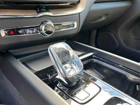 New 2026 Volvo XC60 B5 Plus w/ Protection Package Premier image 20