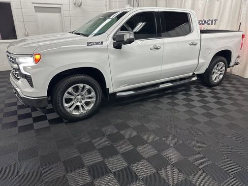 Used 2023 Chevrolet Silverado 1500 LTZ AWD/4WD image 5