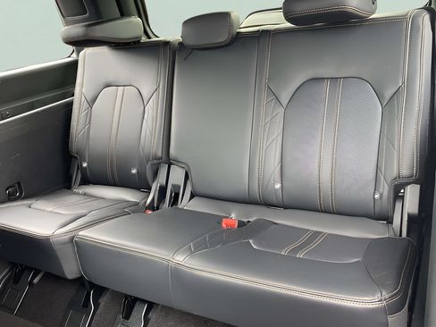 Used 2023 Ford Expedition Platinum AWD/4WD image 13