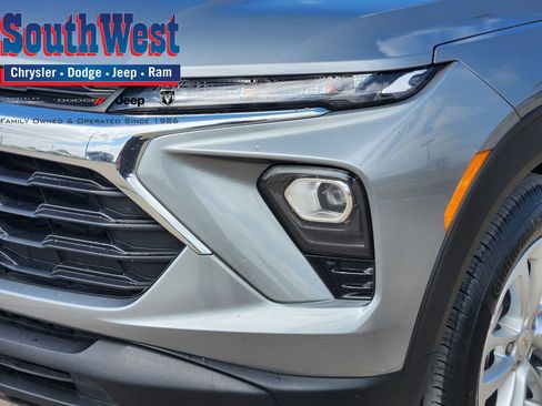 Used 2024 Chevrolet TrailBlazer LS image 9