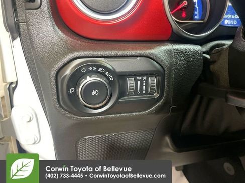 Used 2019 Jeep Wrangler Unlimited Rubicon w/ Uconnect 4C Nav & Sound Group image 19