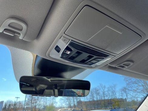 Used 2024 Acura MDX SH-AWD w/ Technology Package image 36