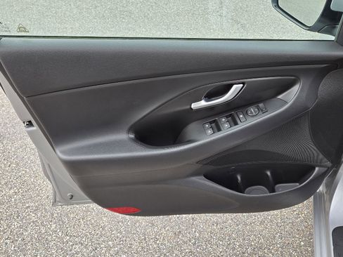 Used 2020 Hyundai Elantra GT w/ Style Package 02 image 7