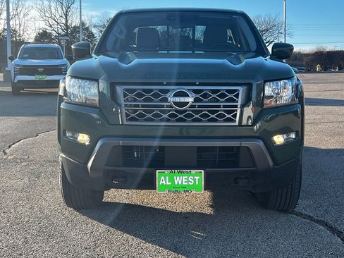 Used 2022 Nissan Frontier SV image 3