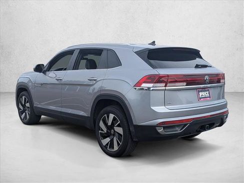 Used 2024 Volkswagen Atlas Cross Sport SE AWD/4WD image 7