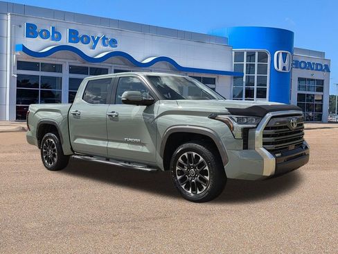 Used 2024 Toyota Tundra Limited AWD/4WD image 3