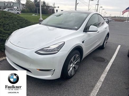 Used 2023 Tesla Model Y Long Range image 1