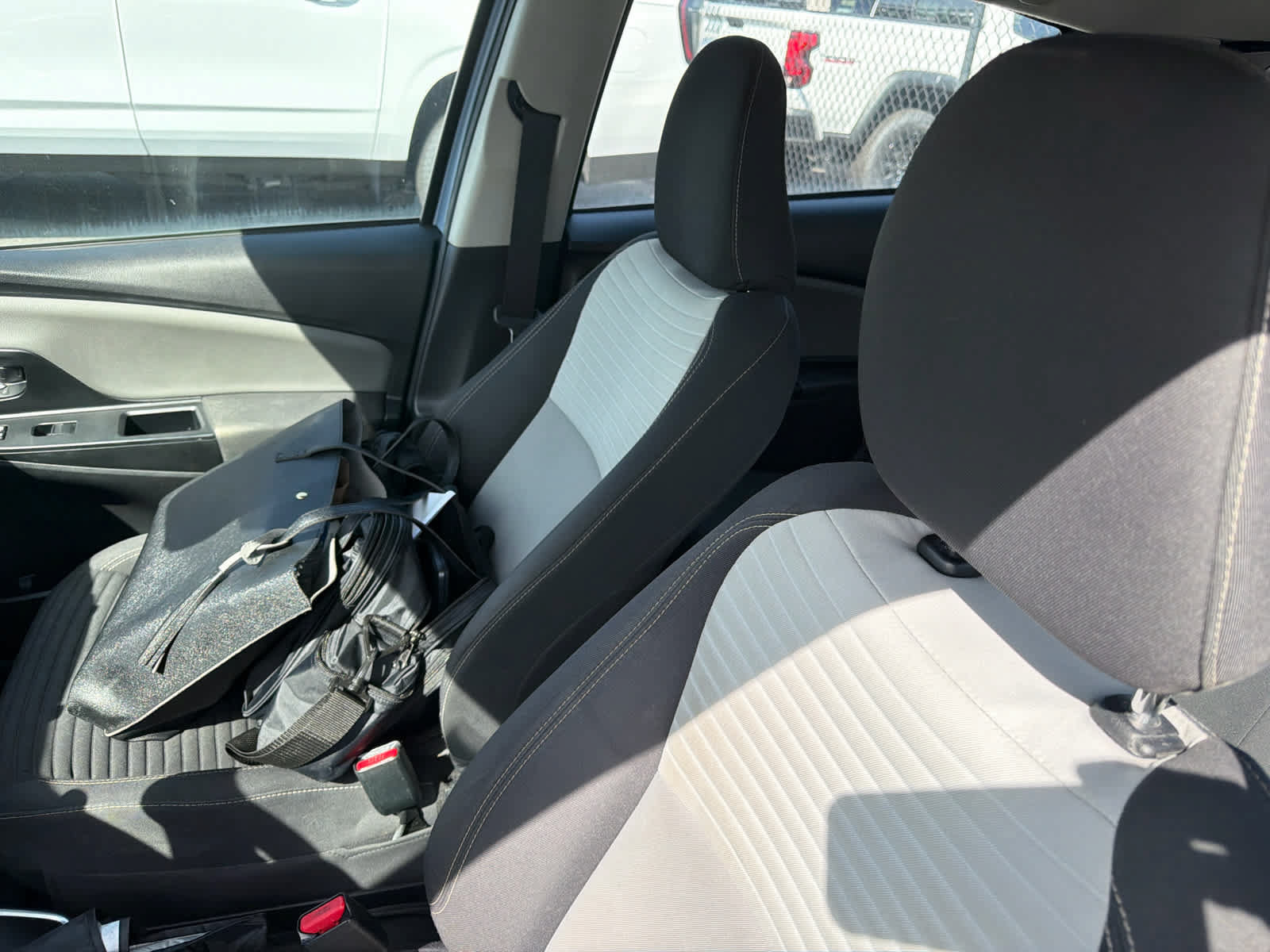 Used 2018 Toyota Yaris L FWD image 8