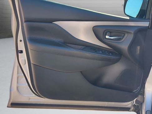 Used 2021 Nissan Murano SV image 15