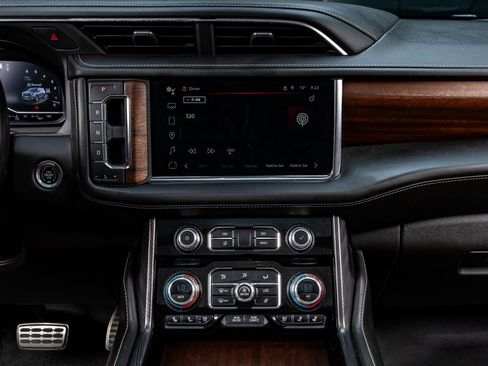 Used 2023 GMC Yukon XL Denali Ultimate image 23