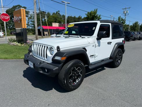Used 2021 Jeep Wrangler Sport AWD/4WD image 5