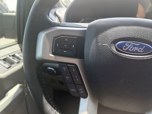Used 2019 Ford F150 Lariat w/ Equipment Group 502A Luxury AWD/4WD image 26
