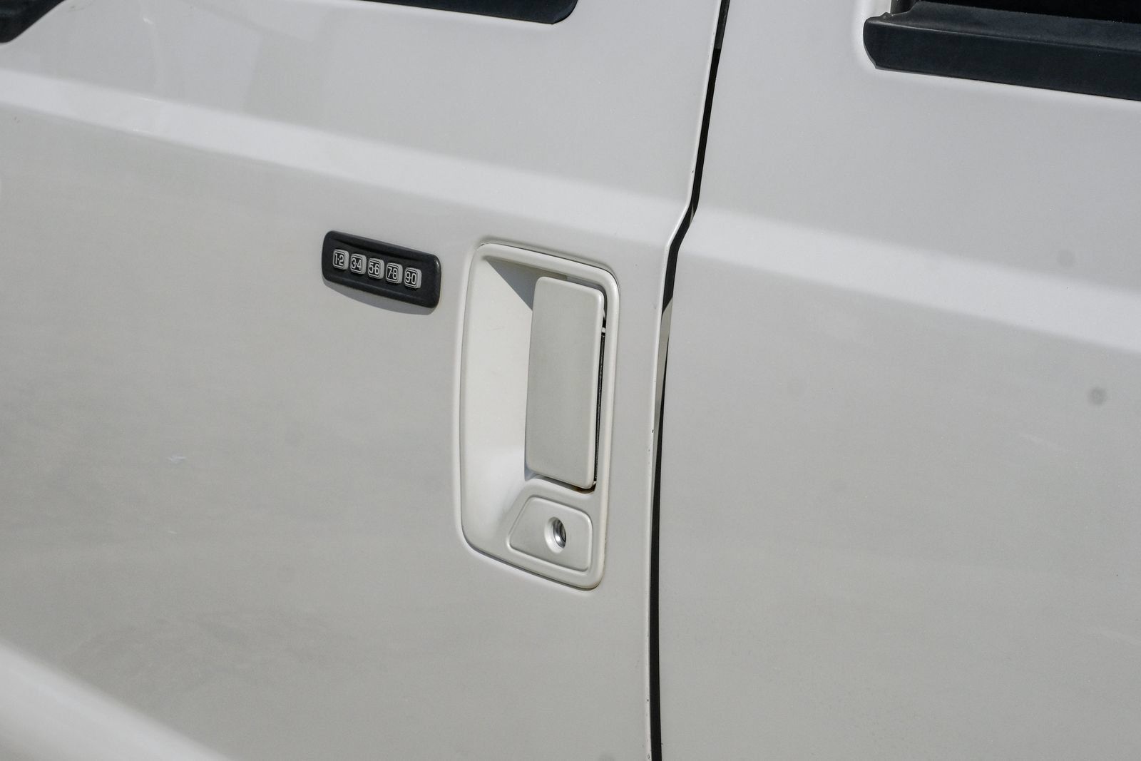 Used 2016 Ford F350 Lariat w/ Lariat Ultimate Package AWD/4WD image 42