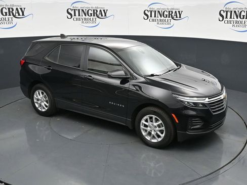 Used 2023 Chevrolet Equinox LS FWD image 18