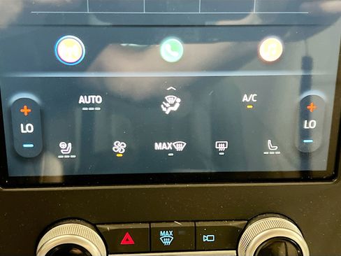 Used 2023 Ford Edge Titanium image 11