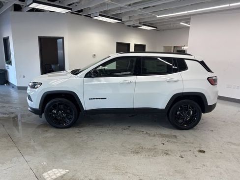 New 2026 Jeep Compass Latitude AWD/4WD image 4