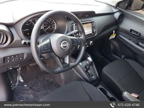 New 2025 Nissan Kicks Play S image 13