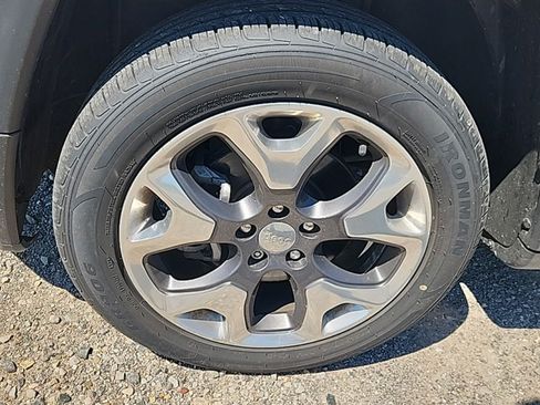 Used 2019 Jeep Compass Limited w/ Safety & Security Group AWD/4WD image 9