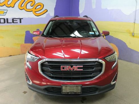 Used 2018 GMC Terrain SLE w/ GMC Pro Grade Package AWD/4WD image 3