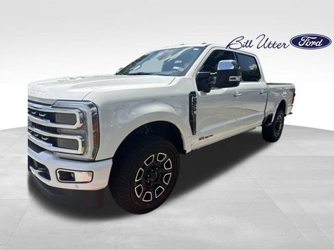Used 2023 Ford F250 Platinum AWD/4WD image 1