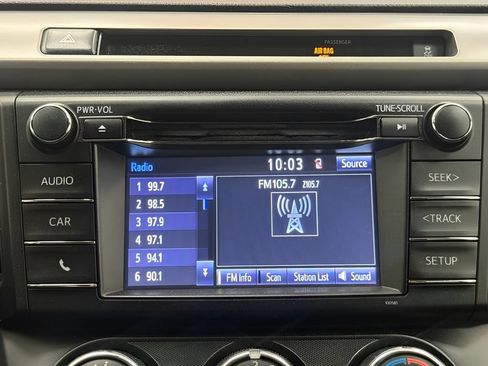 Used 2016 Toyota RAV4 LE FWD image 24