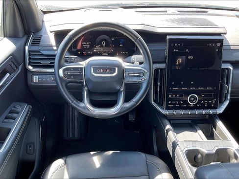 Used 2024 GMC Acadia Elevation AWD/4WD image 5