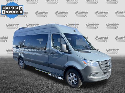Used 2025 Mercedes-Benz Sprinter 2500 image 2