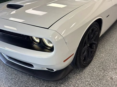Used 2019 Dodge Challenger R/T w/ Driver Convenience Group RWD image 29