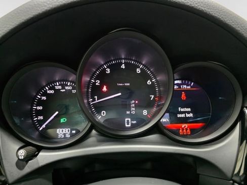 Used 2023 Porsche Macan AWD/4WD image 19