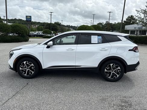 Used 2025 Kia Sportage EX FWD image 6