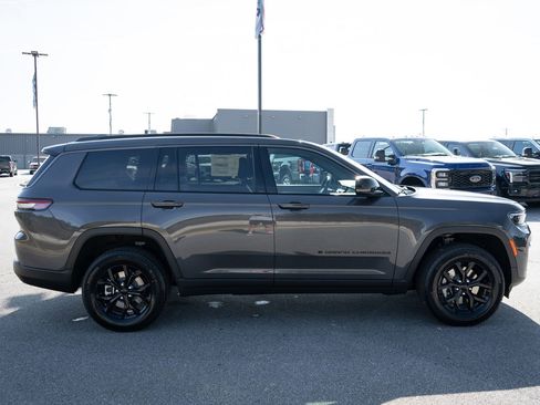 New 2026 Jeep Grand Cherokee L 4WD image 11