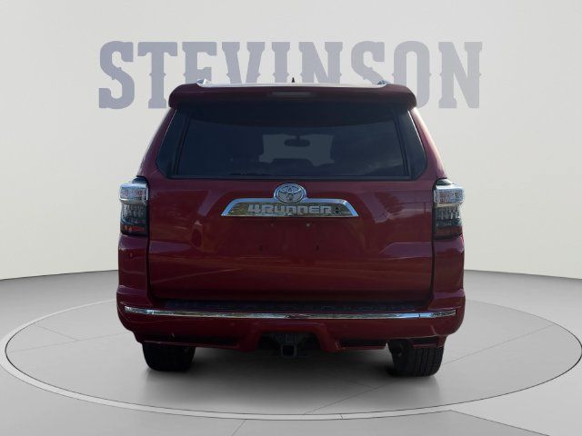 Used 2015 Toyota 4Runner Limited AWD/4WD image 4