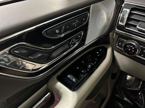 Used 2018 Lincoln Navigator L Black Label w/ Cargo Package image 21