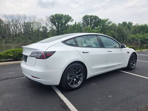 Used 2020 Tesla Model 3 Standard Range Plus RWD image 8