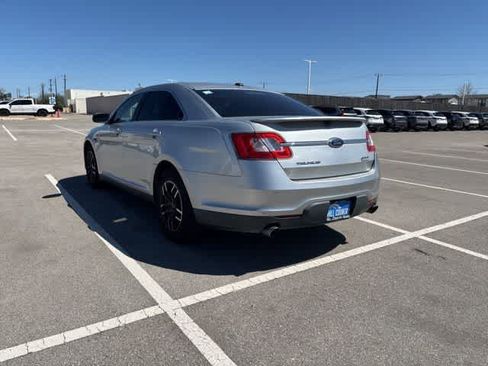 Used 2010 Ford Taurus SHO image 3