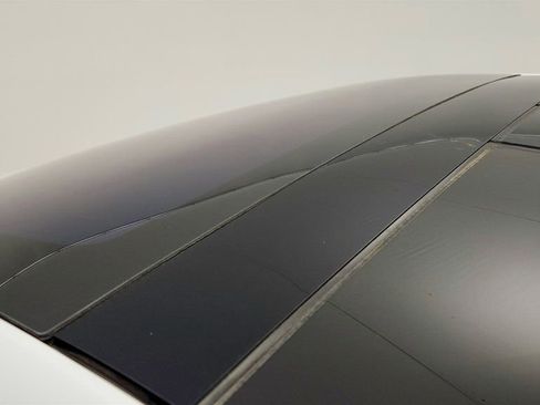 Used 2023 Tesla Model X image 10