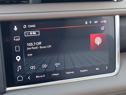 Used 2023 GMC Yukon Denali w/ Advanced Technology Package AWD/4WD image 28
