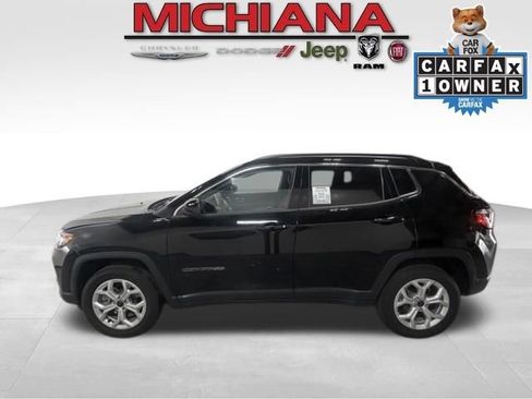 Certified 2025 Jeep Compass Latitude AWD/4WD image 1