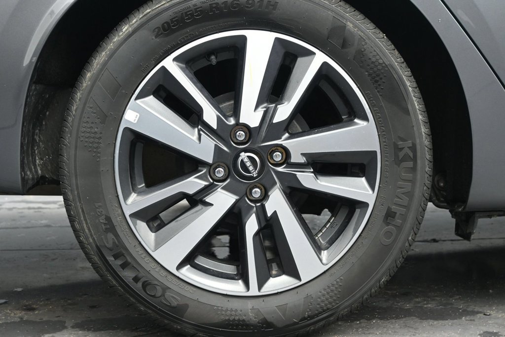 Certified 2025 Nissan Versa SV FWD image 12