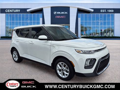 Used 2022 Kia Soul LX w/ Technology Package FWD image 1